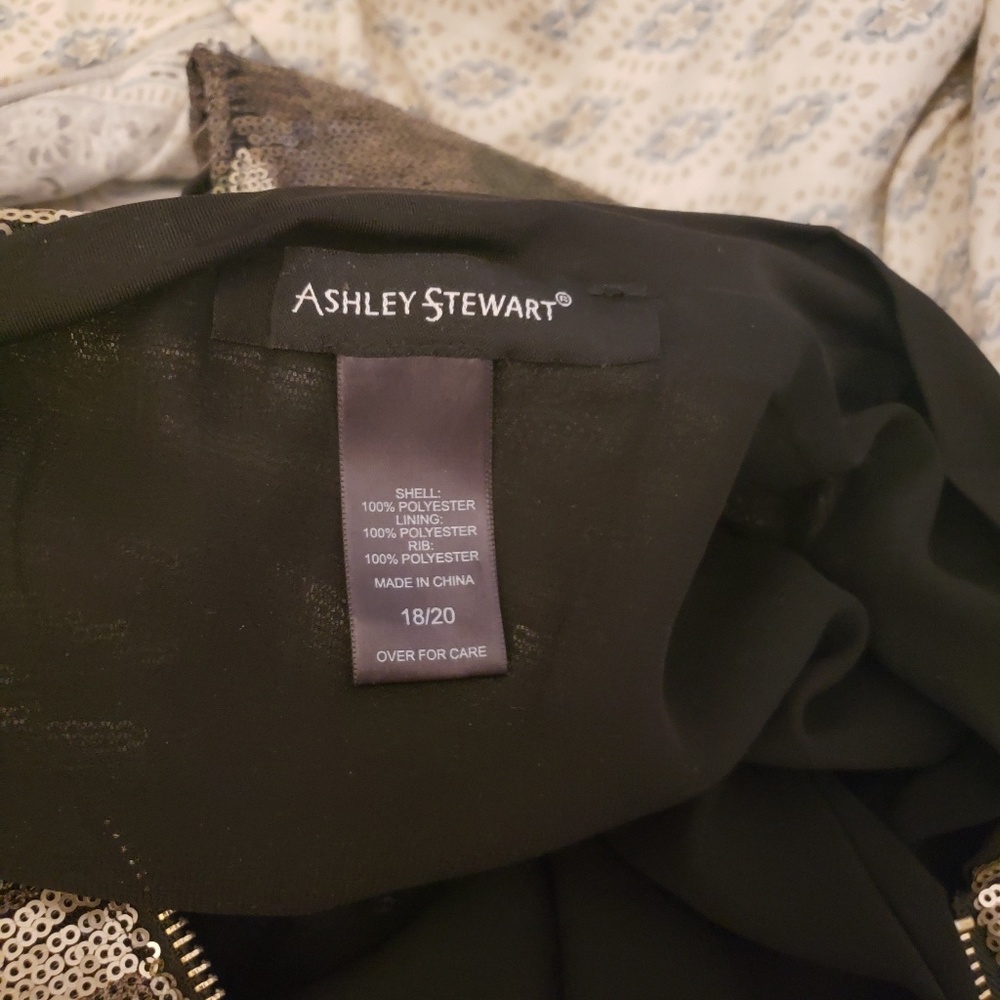 Bomber Jacket - Picture 2 of 6